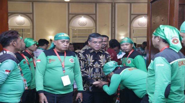 Menaker-serikat-pekerja